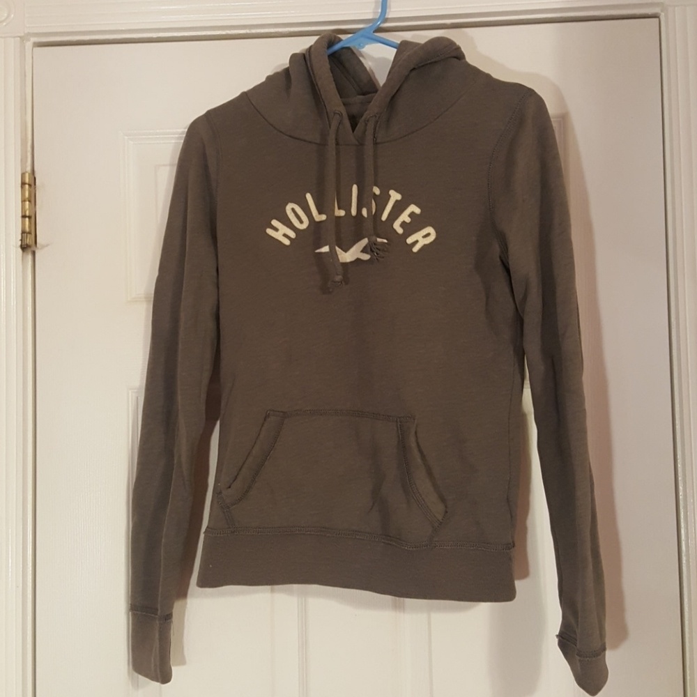 Hollister Pull Over